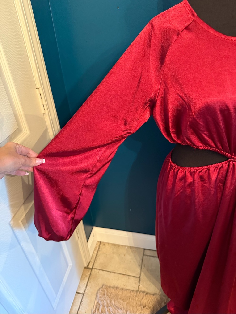Women's Cutout Maxi Dress in Deep Magenta - Picture 2 of 7